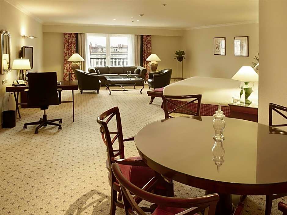 Hilton Antwerp Old Town