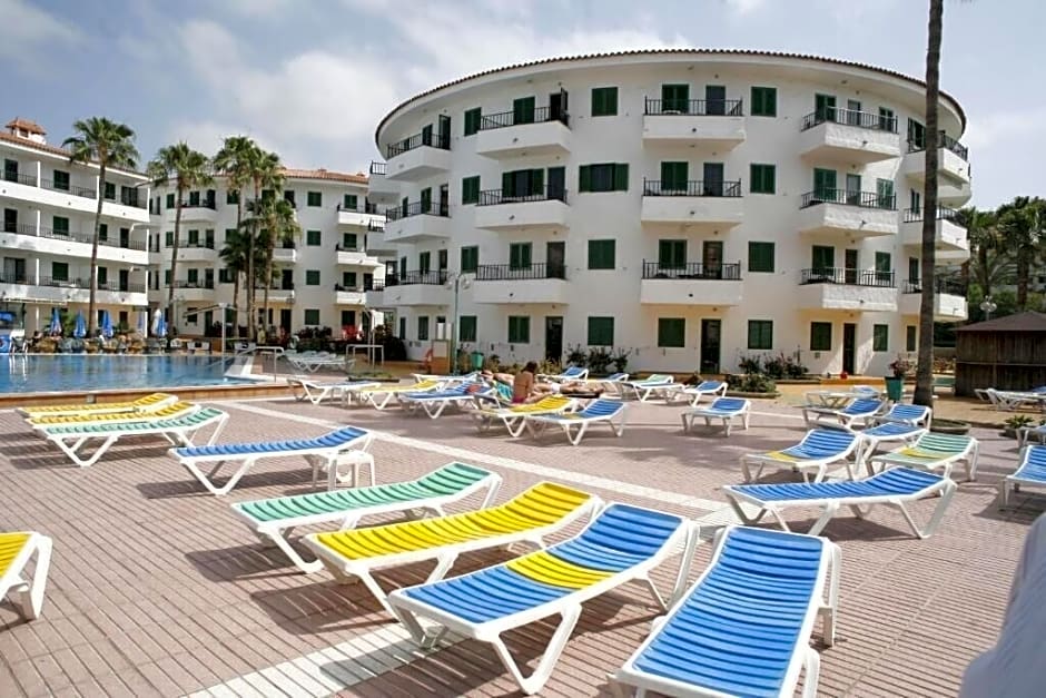 Apartamentos Las Faluas, Playa del Ingles. Rates from EUR35.