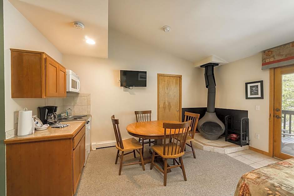 Ponderosa Lodge