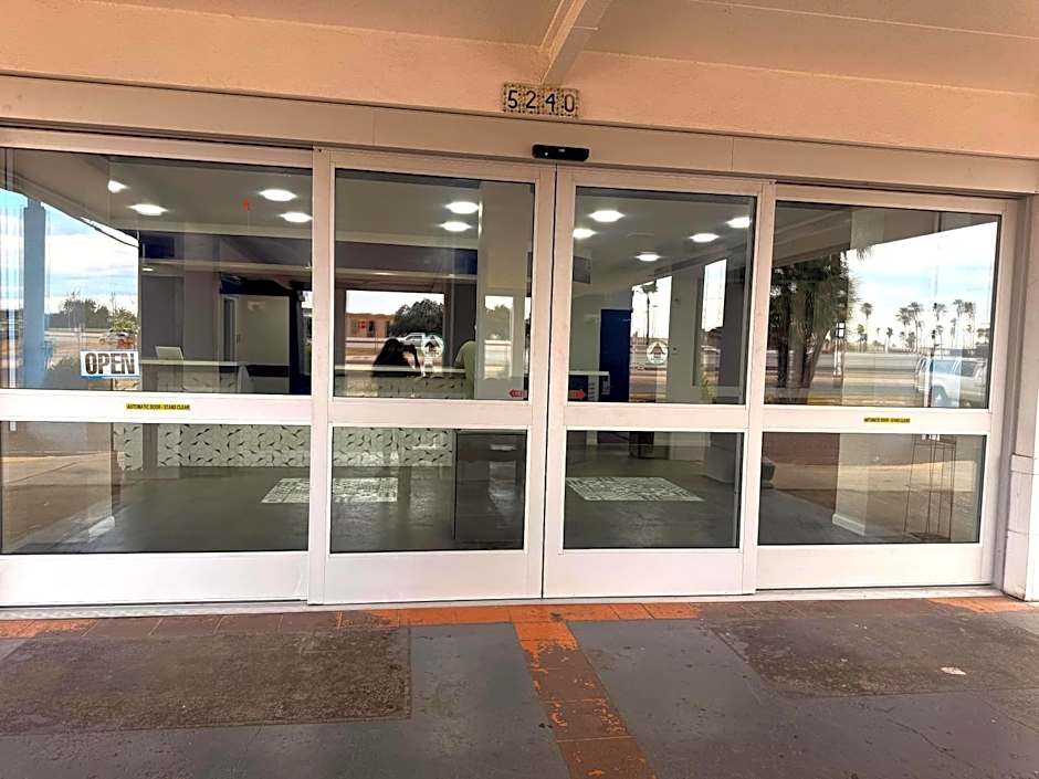Americas Best Value Inn - Laredo