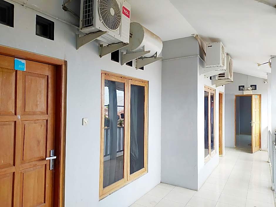 RedDoorz @ DeAmartaLoka Colomadu Solo