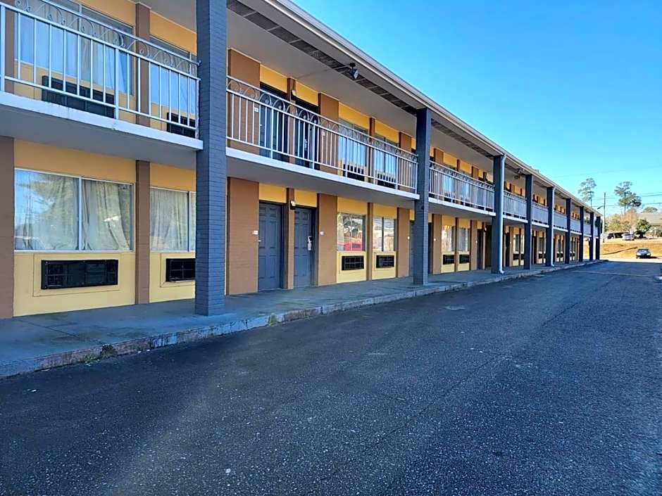 Executive Inn & Suites