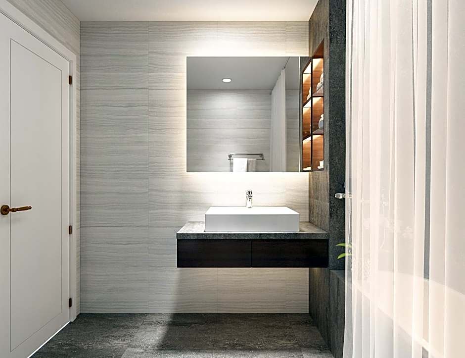 HA NOI HOTEL near Tan Son Nhat Airport - FREE Airport Pick-Up and Drop-Off Available 24 Hours a Day