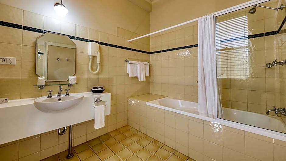 Royal Exchange Hotel