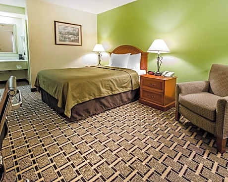 1 Queen Bed Nonsmoking