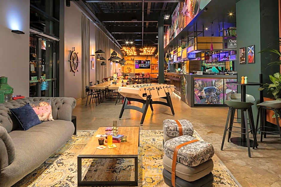 Moxy Glasgow Merchant City