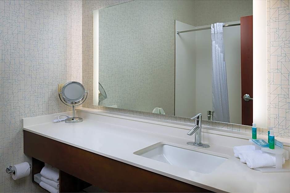 Holiday Inn Express Independence - Kansas City By IHG