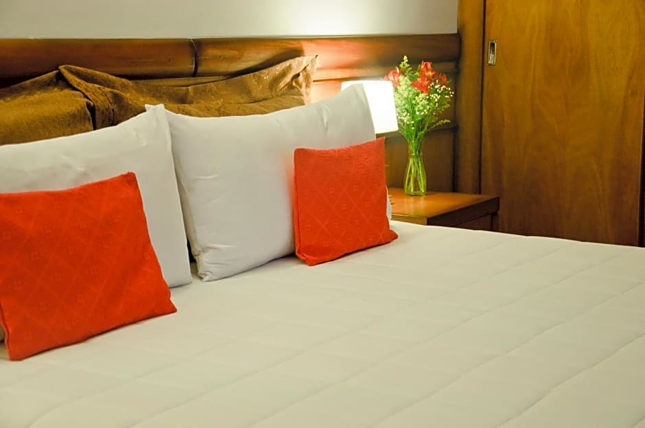 De la Trinidad Hotel