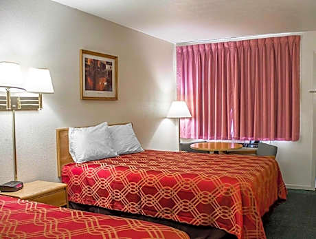 2 Double Beds, Smoking