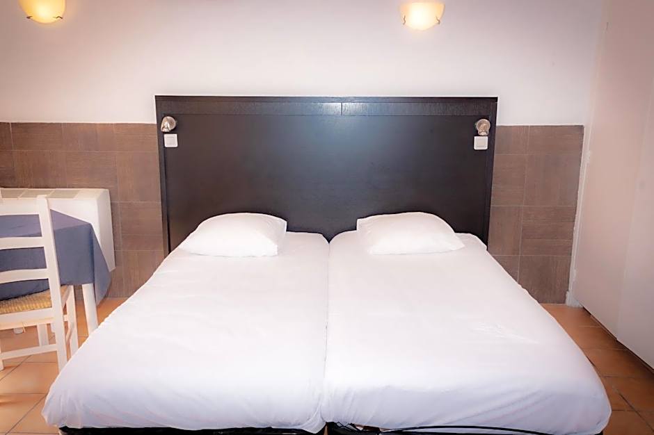 Hotel et Appartements Reine D'Azur