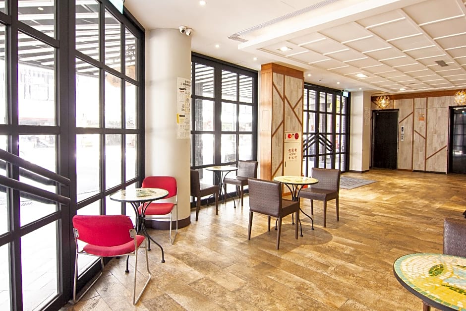 CHECK inn Taichung Ziyou