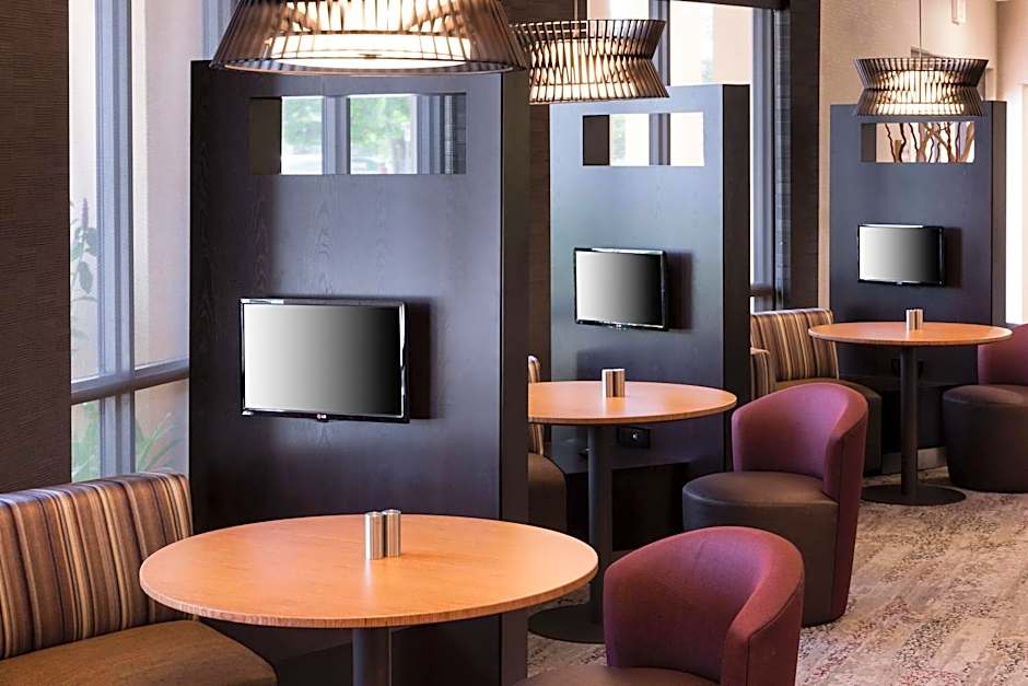 Courtyard by Marriott Miami At Dolphin Mall