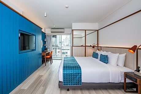 Deluxe Double or Twin Room with City View