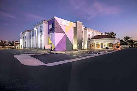Spark by Hilton Glendale Phoenix North