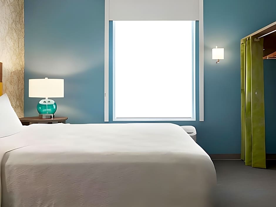 Home2 Suites by Hilton Atlanta Airport College Park