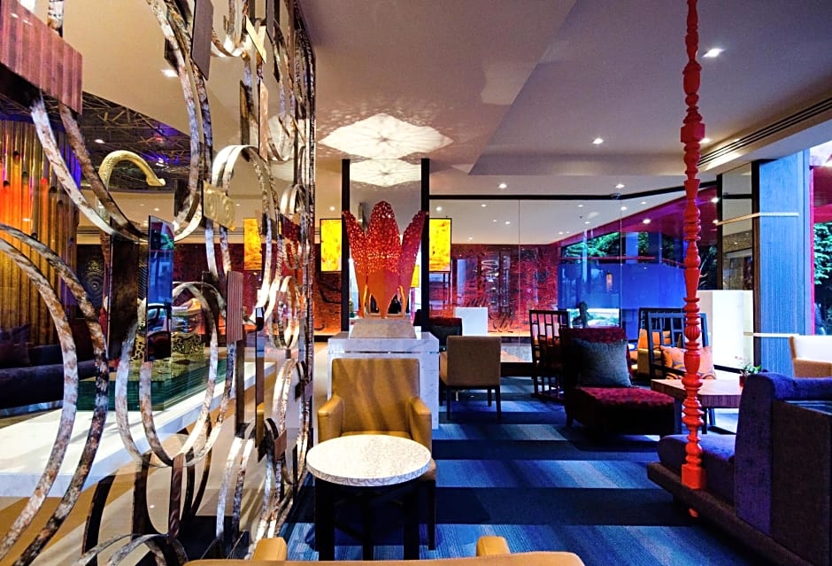 TONGTARA RIVERVIEW HOTEL