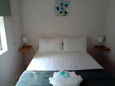 Ensuite Cabin Max 3