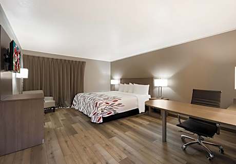 Superior King Room Smoking