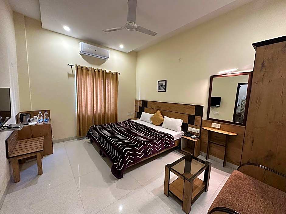 Hotel Sarovar Regency
