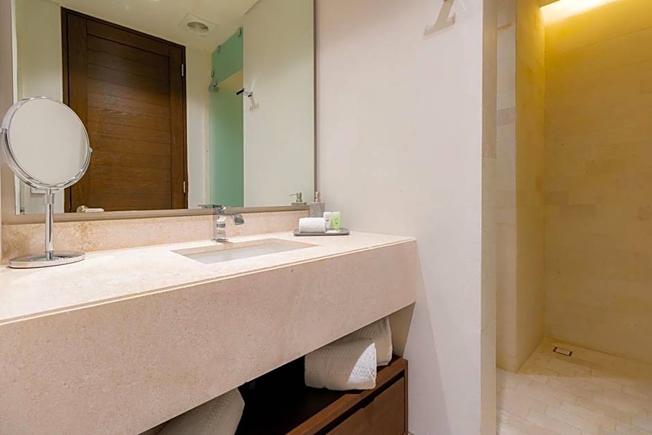 The Paraiso Residences at Marina Cabo