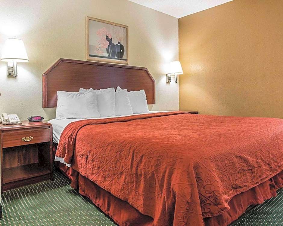 Quality Inn & Suites Stockbridge Atlanta South I-75