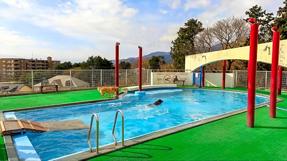 Izu-Kogen Wan Wan Paradise Condominium