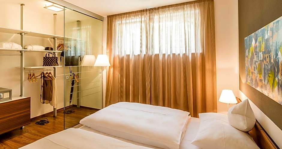 Hidalgo Suites