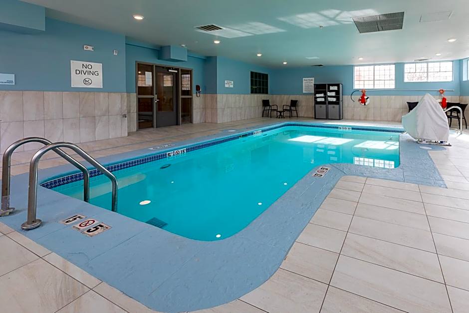 Holiday Inn Express & Suites Englewood - Denver South By IHG