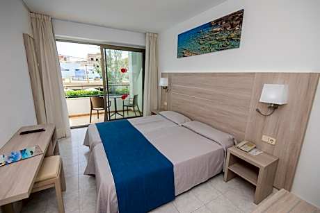 Double Room with Pool View