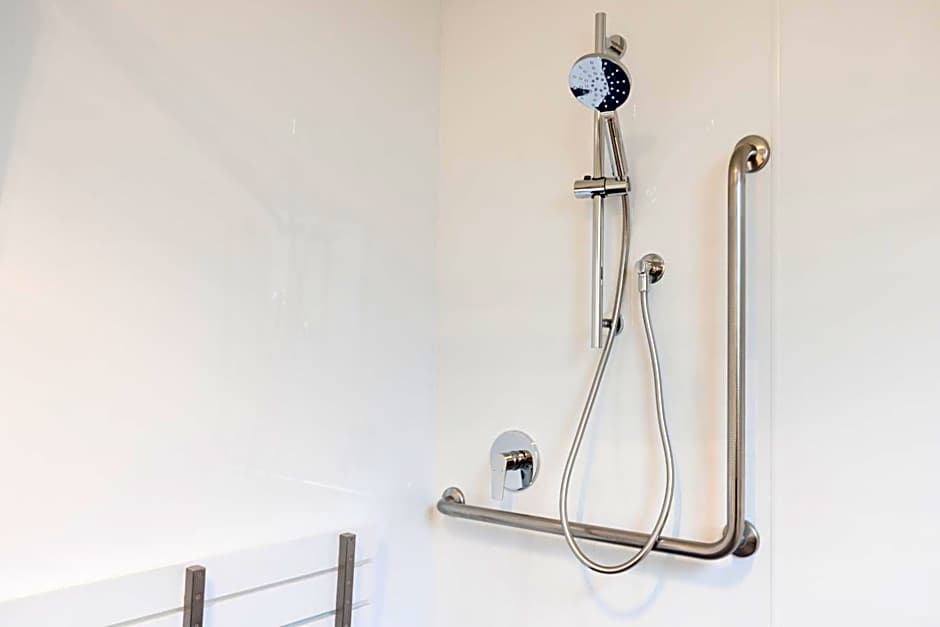 Bks Pohutukawa Lodge