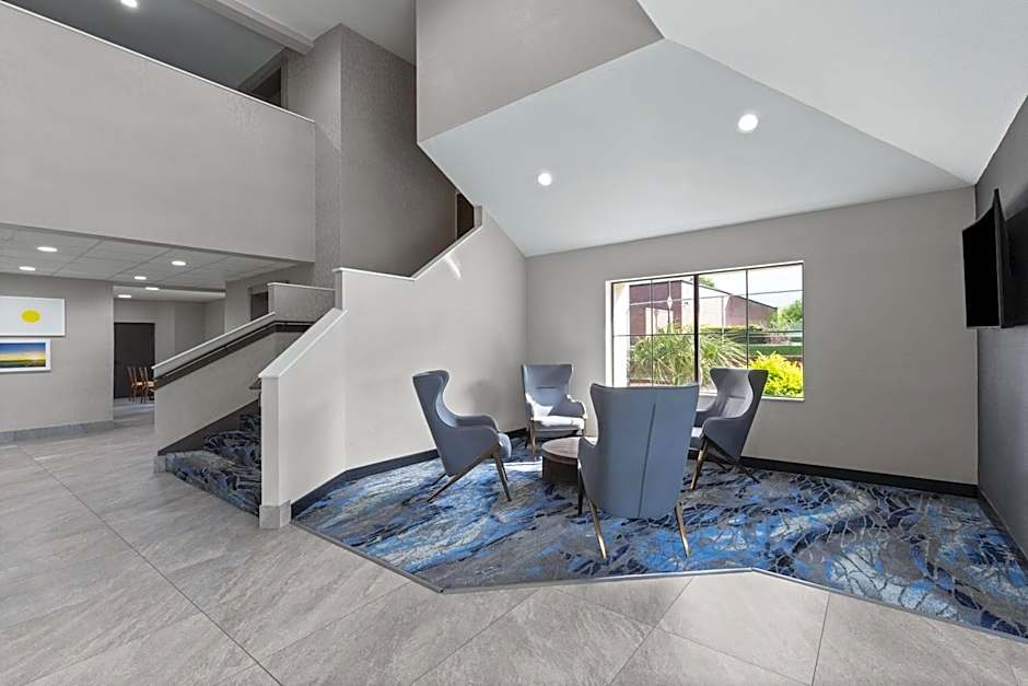 Days Inn by Wyndham McDonough