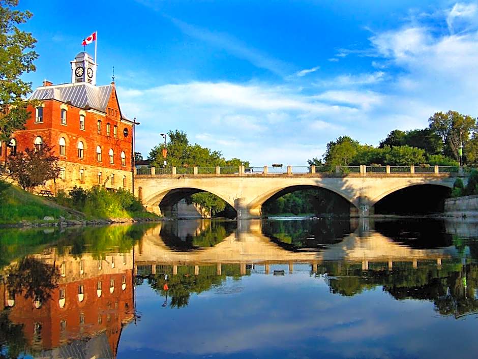 Holiday Inn Express Pembroke By IHG