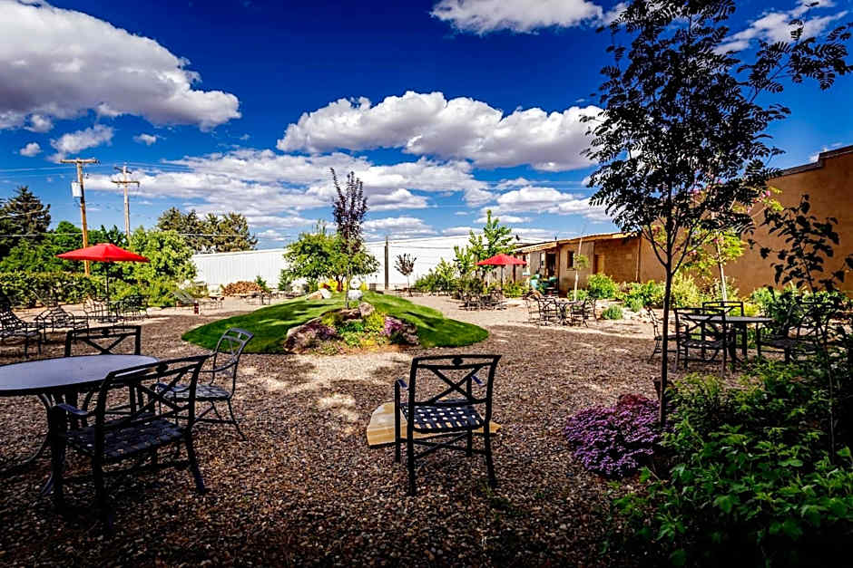Stone Lizard Lodge
