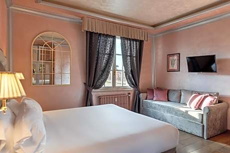 Suite with City View