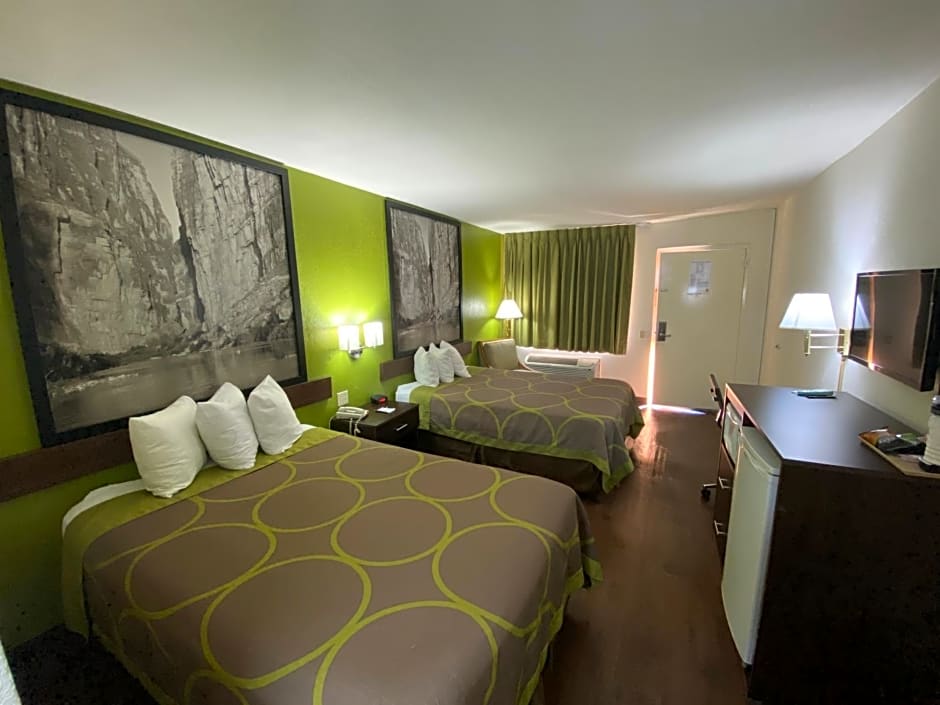 Super 8 by Wyndham El Paso Airport