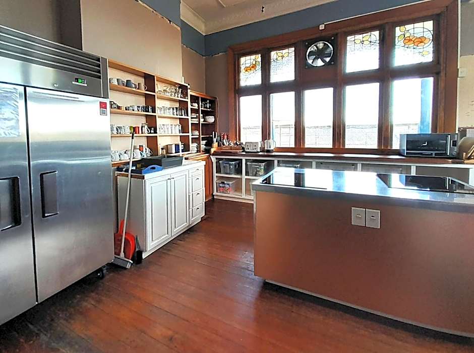 Noah's Ark Backpackers