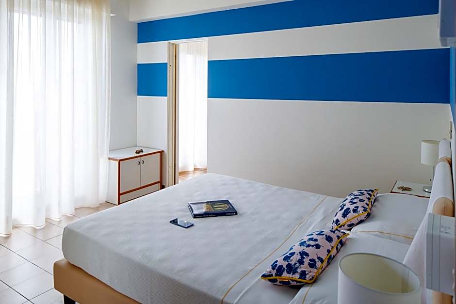 UNA HOTELS Imperial Beach Hotel