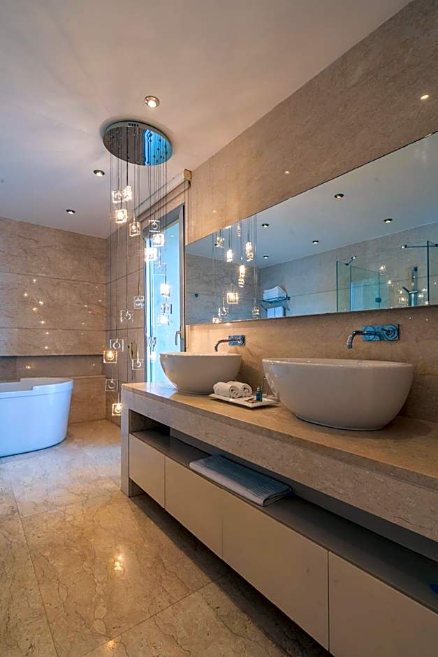 Casa dell'Arte Hotel of Arts & Leisure