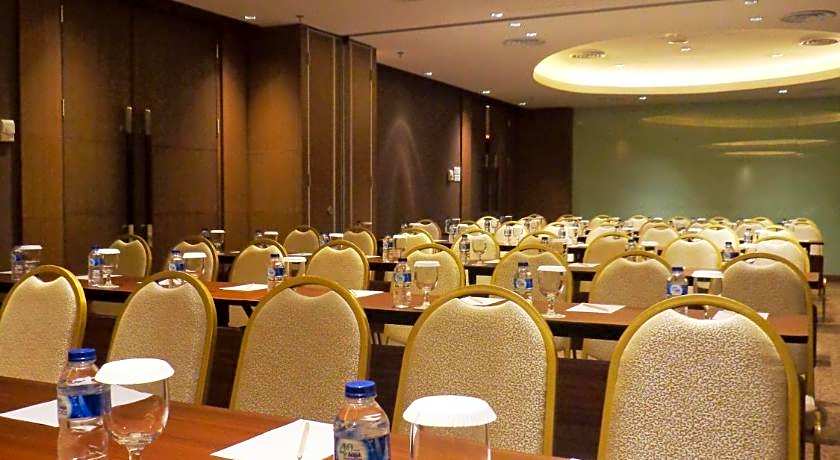 Soll Marina Hotel Serpong