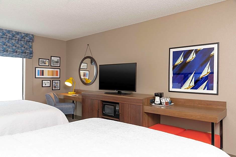 Hampton Inn By Hilton Warsaw