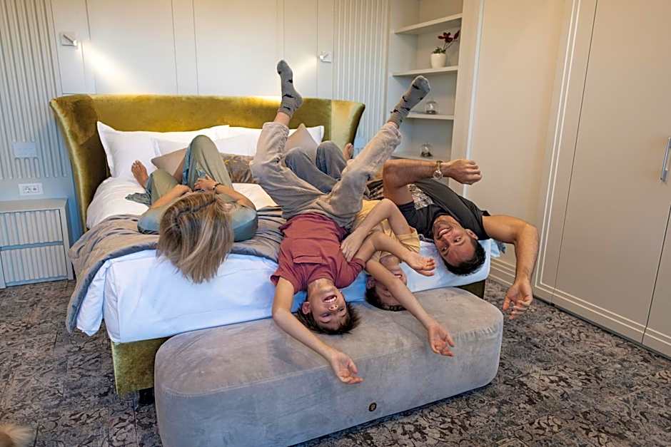 VIZUALIZA Residence Hotel by HMG