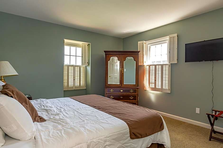 Century Suites Hotel