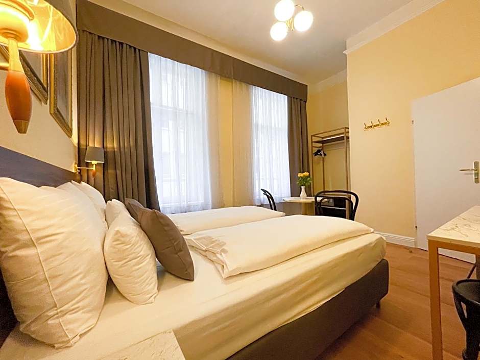 City Pension Stephansplatz I Self Check In I AC in all rooms