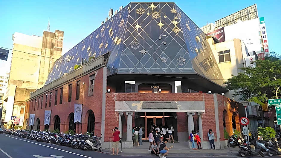 Shin Sei Bashi Hotel