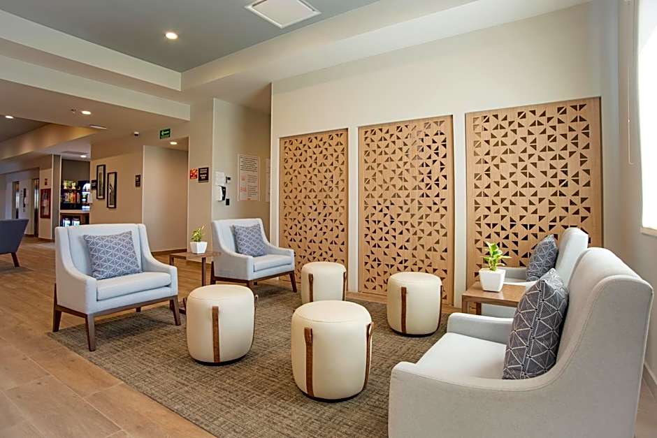 Candlewood Suites Guadalajara Galerias By IHG