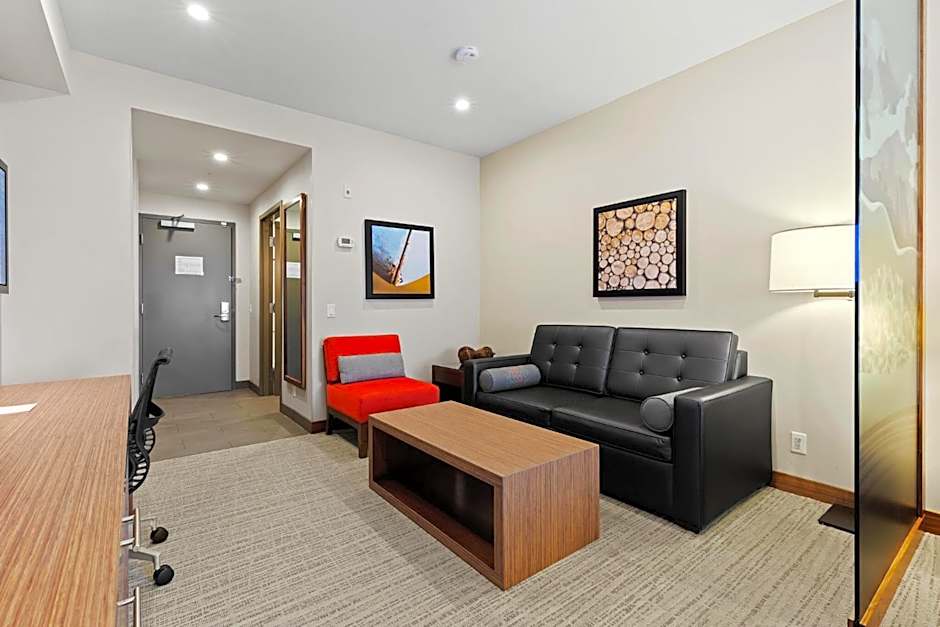 Mountain View Inn & Suites