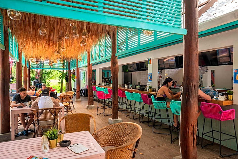 Nomads Ao Nang Party Hostel 18-35 Years Old Only