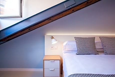 1 bedroom attic/ 2pax