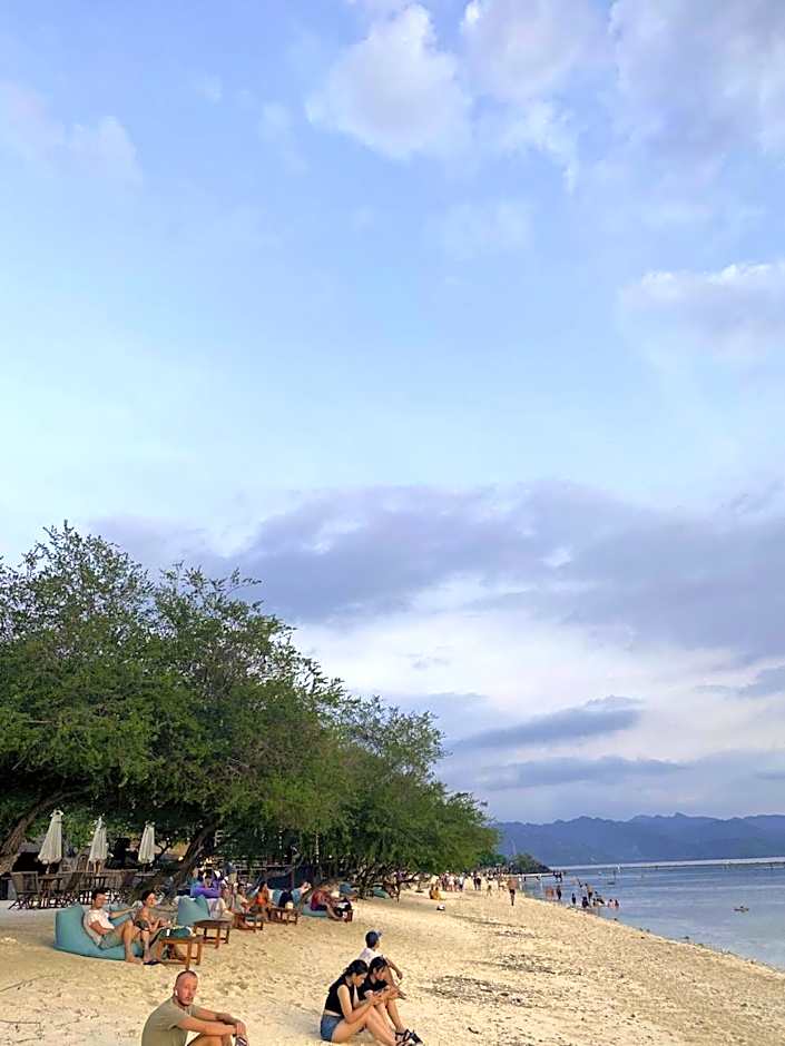 Q'Pelagos Sunset Bungalow