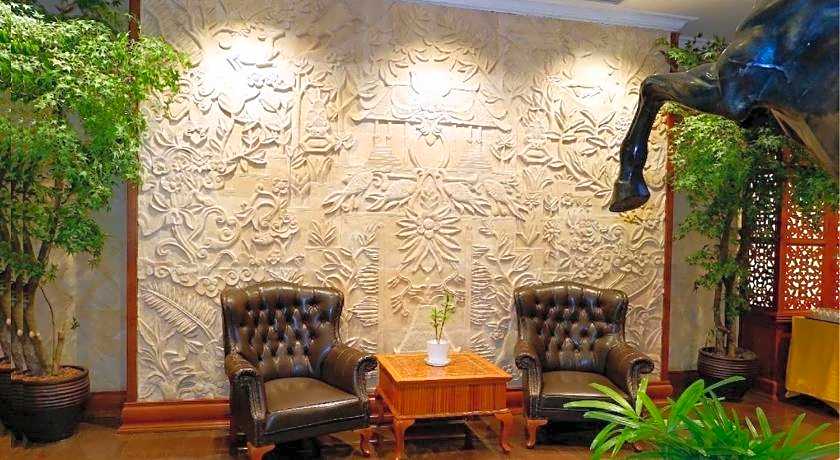 Harmoni Suites Hotel